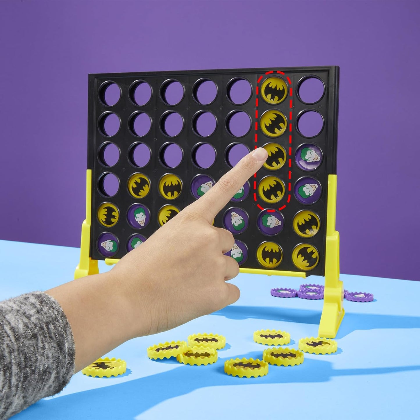 Connect 4 Batman Game | Batman-Themed 4 in a Row Game | Ages 6 and Up| For 2 Players | Strategy Board Games for Kids and Families (Amazon Exclusive)